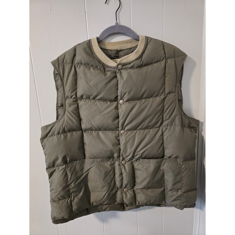 vintage 1980s square-quilted down vest L in an olive khaki